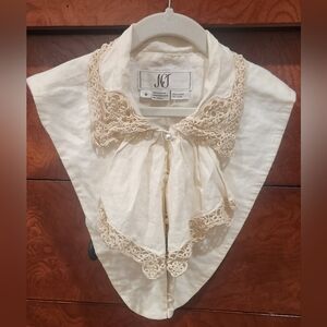 Vintage Collar Embroidered Lace with Pearl Buttons.